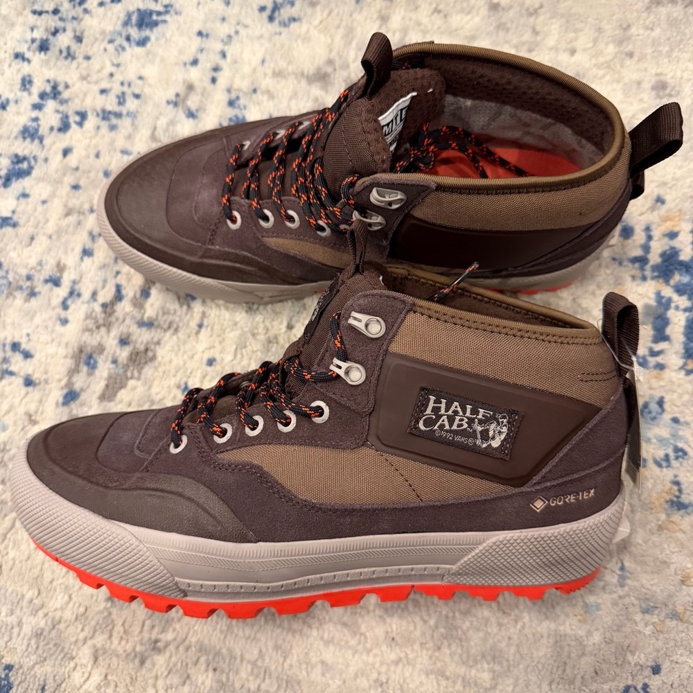 VANS MTE Half Cab Gore Tex Men’s Size 11.5 Boots Bitter Chocolate Brown New